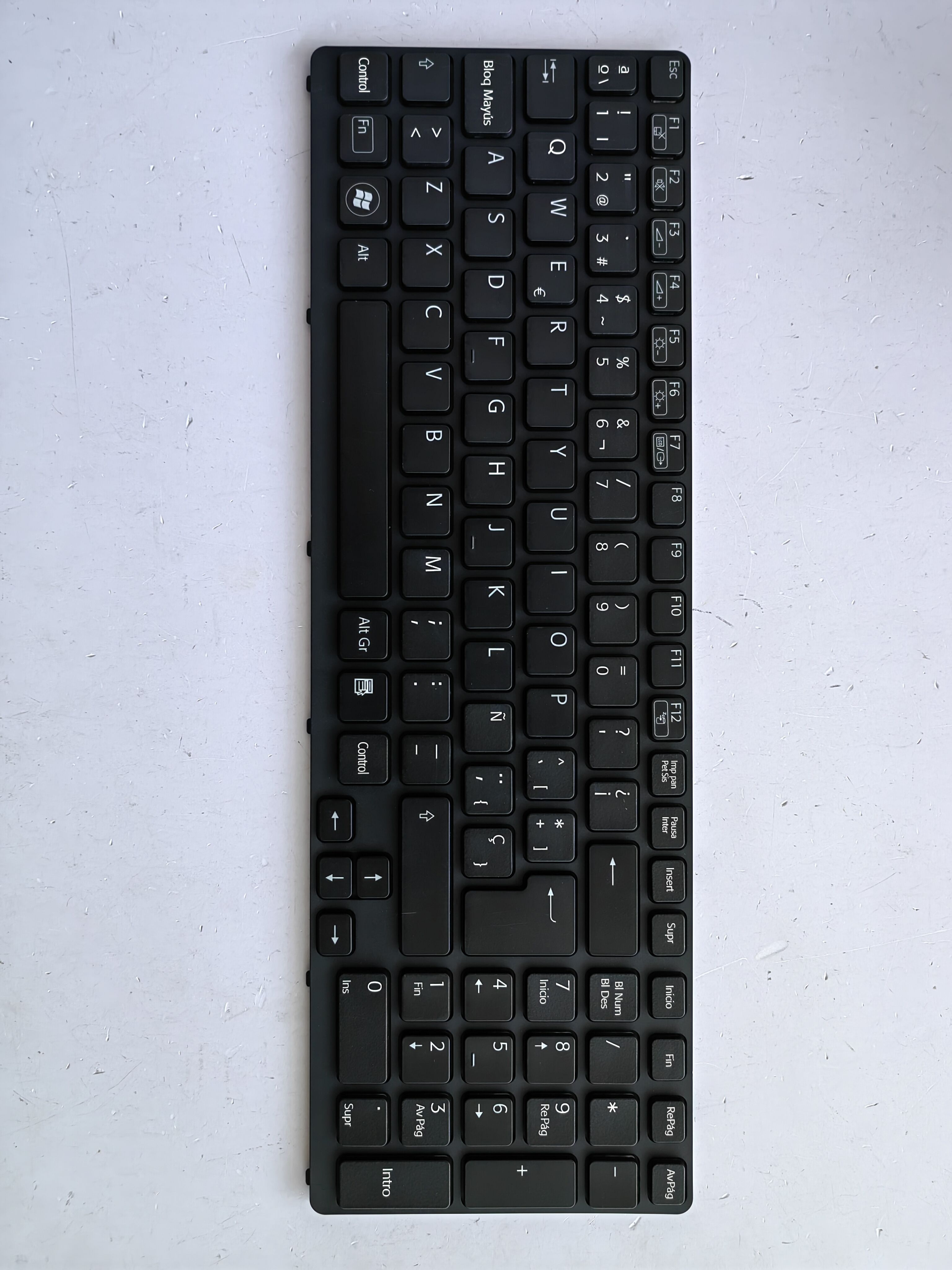Picture of New Replacement Laptop Keyboard For SONY SVE17 BLACK FRAME BLACK Sp Layout